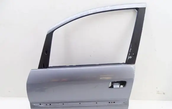 Opel Zafira A Front door