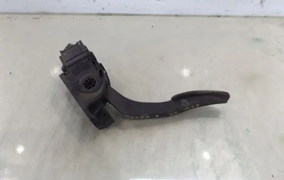 Mazda 2 Accelerator throttle pedal 8V219F836AA