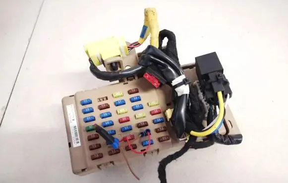 Subaru B9 Tribeca Fuse box set 82201xa00b