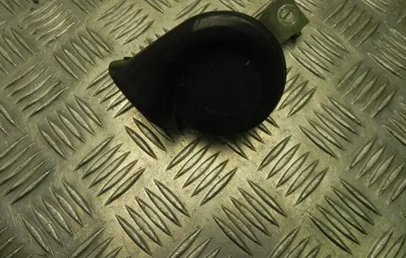 Nissan Interstar Horn signal 004035 M3553