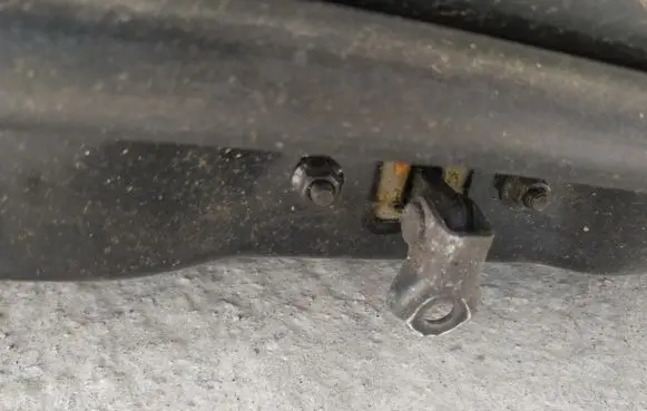 Hyundai ix 55 Rear door check strap stopper