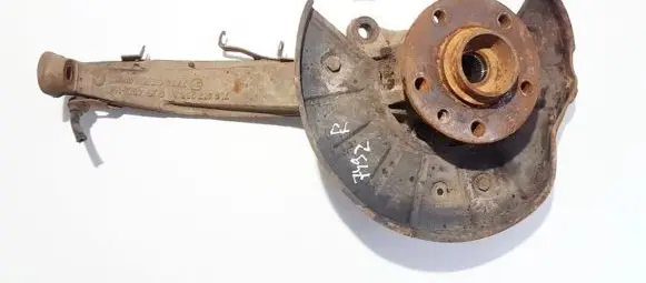 Front wheel hub