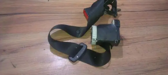 Ford Focus Rear seatbelt