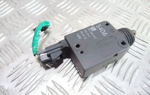 Opel Omega B1 Tailgate boot lock/latch motor 90460062