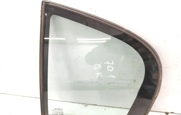 Renault Laguna III Rear vent window glass 43R001582 AS2 M3240