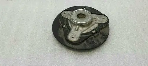 Mercedes-Benz C W204 Front shock absorber mounting bracket A2123230520