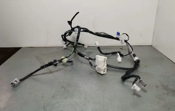 Subaru Forester SK Tailgate/trunk wiring harness 81817SJ500