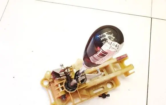 Volvo C30 Gear shifter/selector 30759803