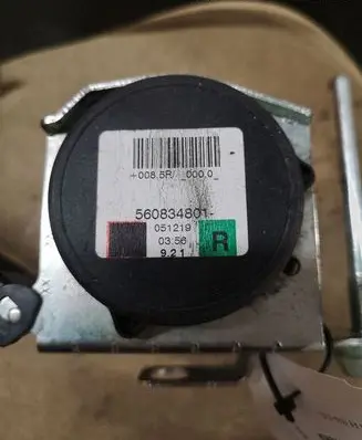 Opel Astra H Front seatbelt 560834801