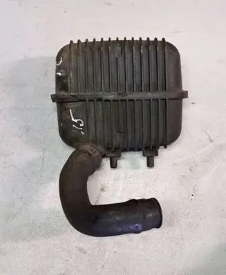 Vacuum air tank
