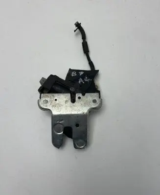 Audi A4 S4 B7 8E 8H Tailgate/trunk/boot lock/catch/latch 4F5827505D