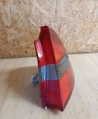Mitsubishi Carisma Rear/tail lights