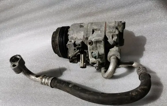 Opel Zafira A Air conditioning (A/C) compressor (pump)