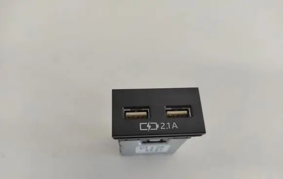 Toyota RAV 4 (XA50) USB socket connector 8553242020 21203B035203