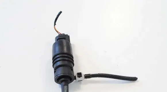 BMW 4 F32 F33 Windscreen/windshield washer pump 7302589