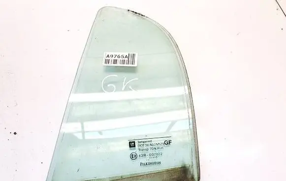 Opel Astra G Rear vent window glass dot36as2m129