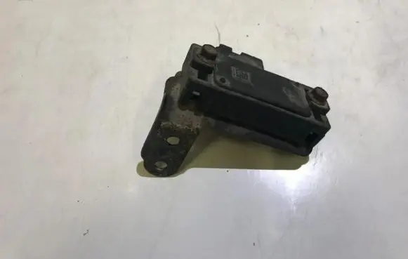 Renault Laguna I Air pressure sensor gm466 8766151