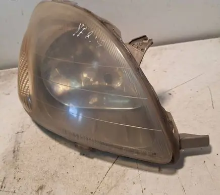 Toyota Yaris Headlight/headlamp PPT20 E139515 9514