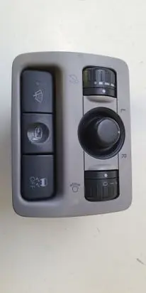 Subaru B9 Tribeca Wing mirror switch
