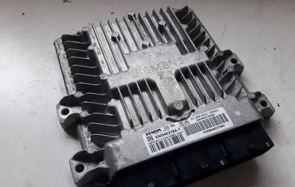 Peugeot 607 Engine control unit/module 5WS40379AT