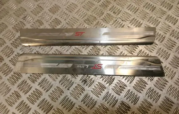 Ford Focus Front sill trim cover F1EJX13200AA