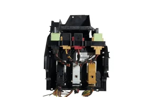 Skoda Yeti (5L) Fuse module 1K0937086H 5L1959503 4H0951253