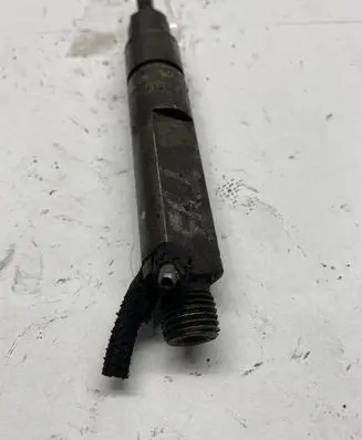 Audi A4 S4 B5 8D Fuel injector 028130201G