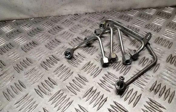 Opel Mokka Fuel injector supply line/pipe 