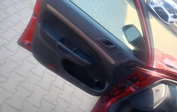 Skoda Octavia Mk1 (1U) Front door card panel trim