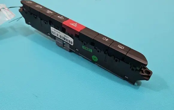 Hazard light switch