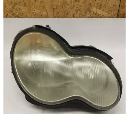 Mercedes-Benz C W203 Headlight/headlamp 2038200261 0301166202 BOSCH