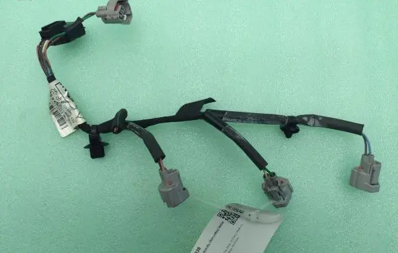 Nissan Pulsar Fuel injector wires P240112054R 240112054R