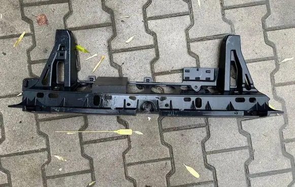 BMW X5M F85 Rear bumper mounting bracket 7294391