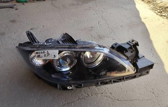 Mazda 3 I Headlight/headlamp 