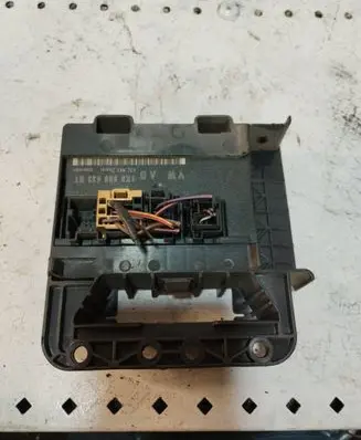 Volkswagen Golf V Comfort/convenience module 1K0959433BT S02047H020