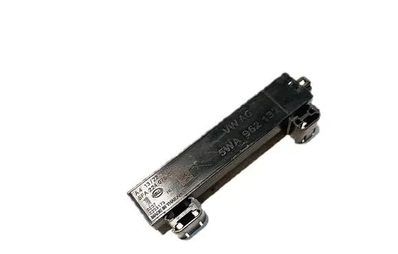 Volkswagen Golf VII Keyless system antenna 5WA962132