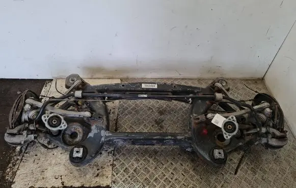Mercedes-Benz E W212 Rear axle beam GALINISTILTAS