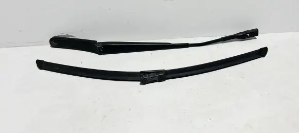 Skoda Octavia Mk3 (5E) Front wiper blade arm 5E1955409 13436
