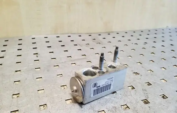 Peugeot 5008 Air conditioning (A/C) expansion valve 
