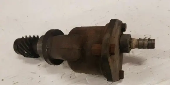 Volkswagen Golf II Vacuum pump 068145207