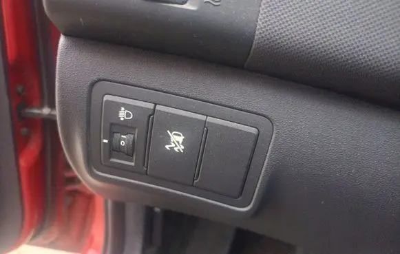 Hyundai i30 ESP (stability program) switch 