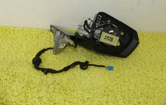 Front door electric wing mirror