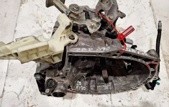 Peugeot 208 Manual 5 speed gearbox 20AY30