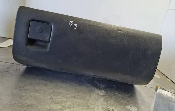 Volkswagen PASSAT B3 Glove box 357857103L 357857101D