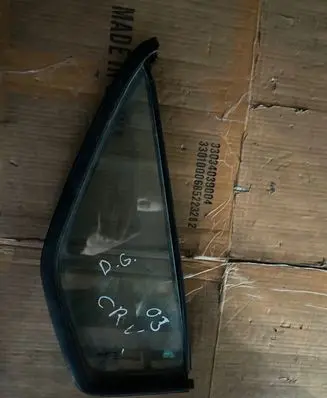 Rear vent window glass