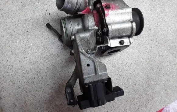 BMW 3 E90 E91 Turbo 4913505895 719110831