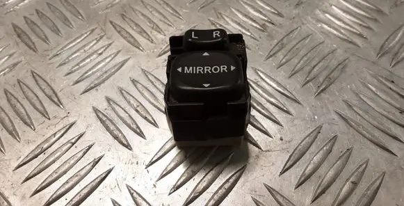 Toyota Prius (XW20) Wing mirror switch 183574