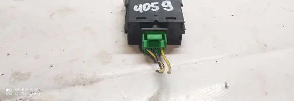 Honda CR-V Headlight level height control switch M10588