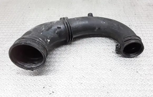 Opel Vivaro Air intake duct part