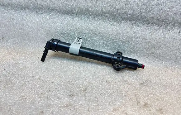 Jeep Grand Cherokee Headlight washer spray nozzle 92002259
